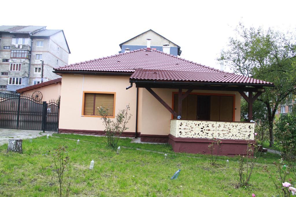 La Mihai Lupeni  外观 照片